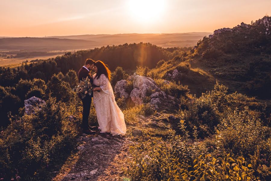 Wedding photographer Piotr Nowak (piotrnowakphoto). Photo of 21 April 2022