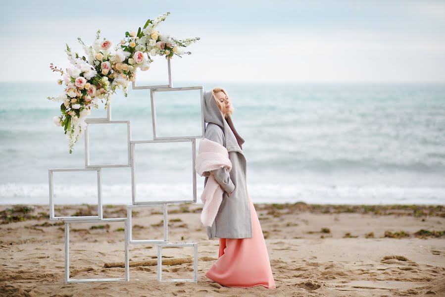 Fotografo di matrimoni Elena Kuznecova (elenka). Foto del 30 gennaio 2017