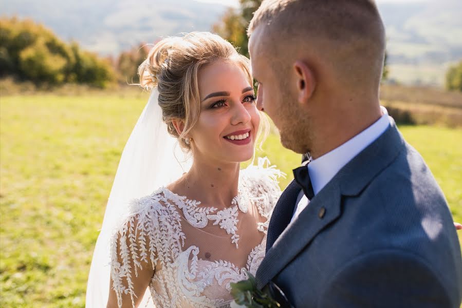 Fotografo di matrimoni Yana Petrus (petrusphoto). Foto del 29 aprile 2019