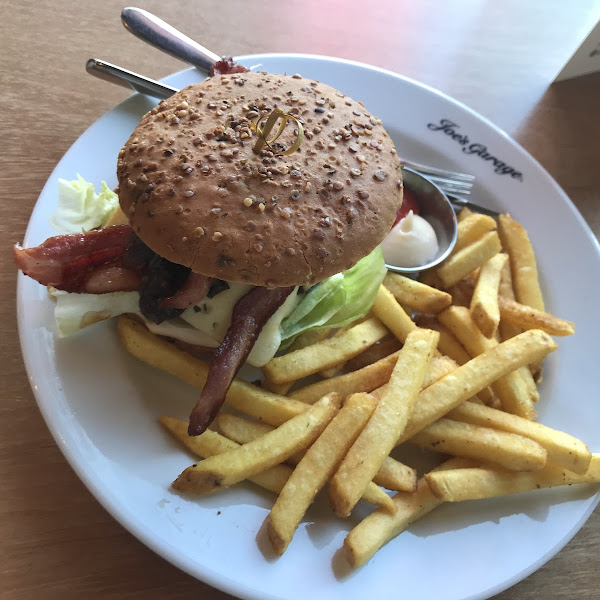 Gluten-Free Burgers at Joe's Garage