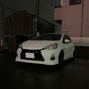 アクア NHP10