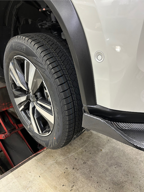 エクストレイルのSNT33・エクストレイル・日産・スタッドレスタイヤへ交換・スタッドレスタイヤに関するカスタム事例の投稿画像1枚目