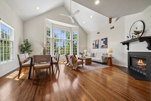 Luxury house for sale in Wayne (United States) - Living room with fireplace and large window