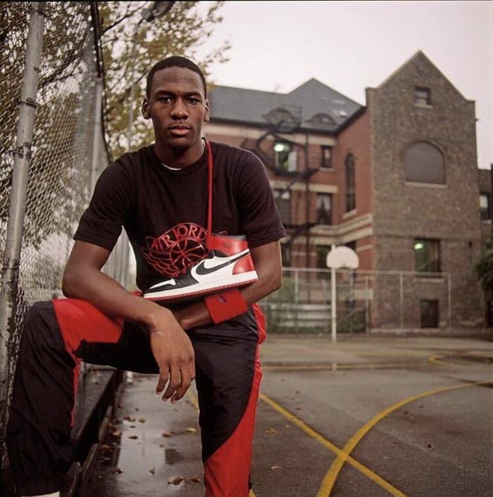 Young Michael Jordan with the first pair of Jordan's (1985) - 9GAG