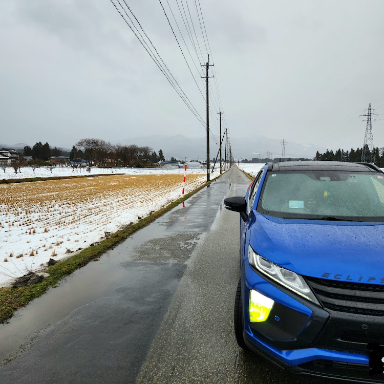 エクリプスクロスの一本道・雨も滴るいい車・美味しいパン屋さん・オススメのお店・会津路ドライブに関するカスタム事例の投稿画像1枚目