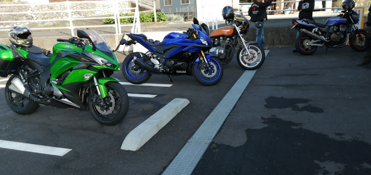 けんぞう@畜ペンさんが投稿した116i・YZF-R25・YZF- R25に関するカスタム事例の投稿画像5枚目