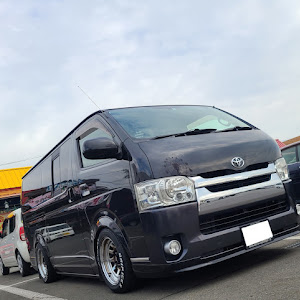 ハイエースバン TRH200V