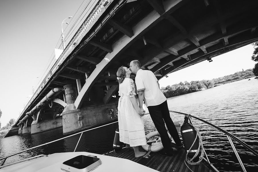 Wedding photographer Andrey Tkachuk (vippolzovatel). Photo of 16 September 2016