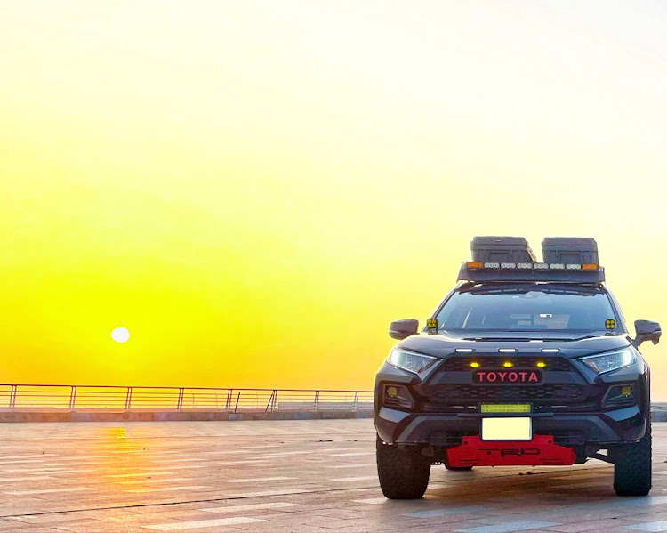 RAV4の早朝写活🤣・逆光は難しい😓に関するカスタム事例の投稿画像1枚目