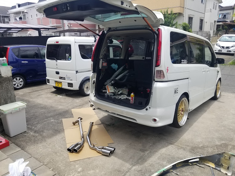セレナのDIY・みんなのセンターキャップが見たい・エアコン死亡・夏場の対策に関するカスタム事例の投稿画像4枚目