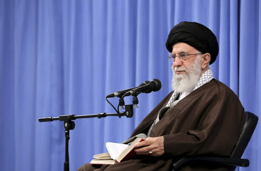 Ajatolah Hamenei podržao odluku o povećanju cene goriva u Iranu