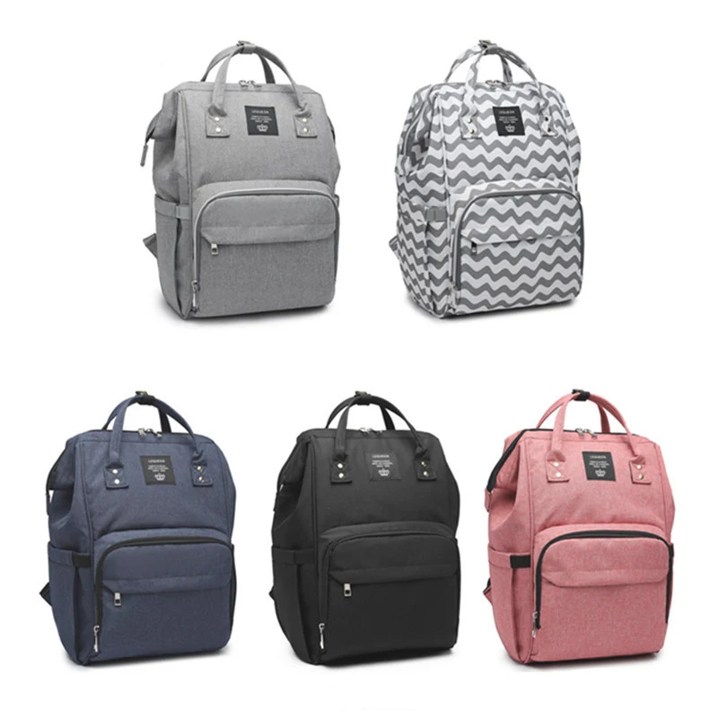 Bolsa multifuncional para mamães com compartimentos organizados, trocador e alças para carrinho – praticidade e conforto para seus passeios.