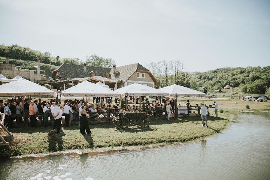 Fotografo di matrimoni Gábor Badics (badics). Foto del 27 maggio 2017