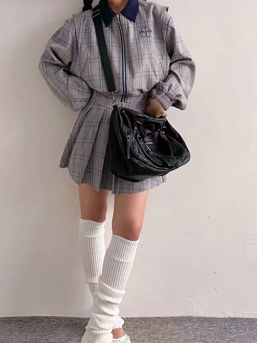 Large Capacity Multi-zipper Shoulder Messenger Bag for Work, Travel, and Everyday Use, Provides Ample Storage, Practical