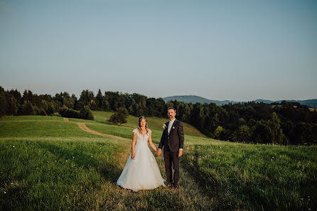 Fotógrafo de casamento Matouš Coufal (matouscoufal). Foto de 5 de maio 2022