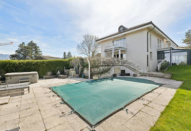 Maison avec jardin et terrasse 2