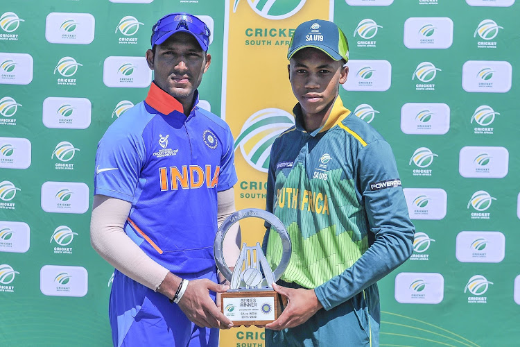 SA U19 captain Khanya Cotani with his Indian counterpart Dhruv Jure