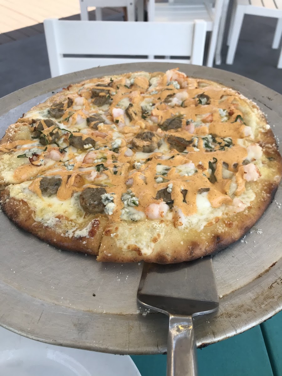 Really good cauliflower pizza! I don’t have celiac. I have mthfr, but I found out the chef’s wife has celiac. They have gluten free bread options too.