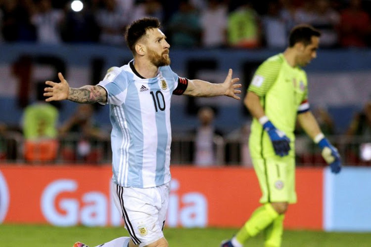 Messi krijgt lange schorsing na extreem wangedrag richting ref: "Hoerenzoon!"