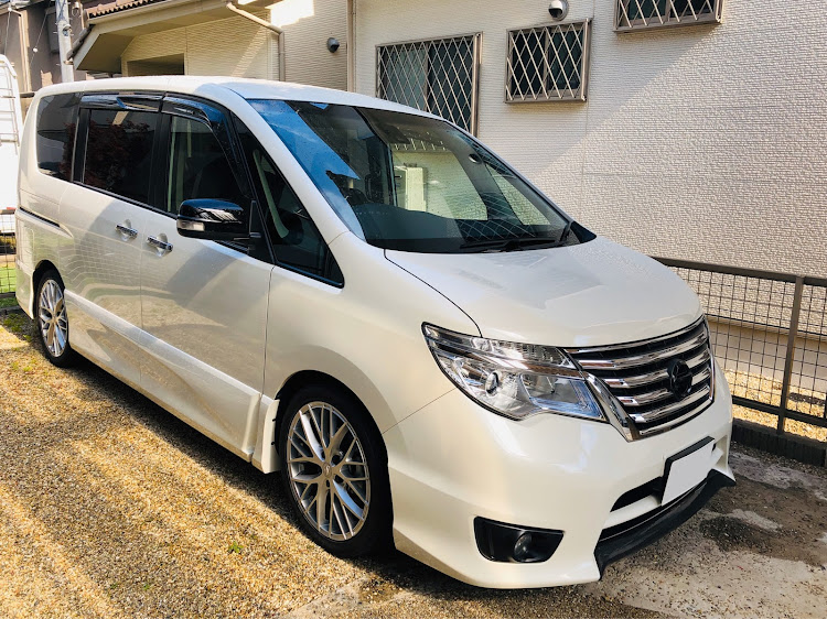セレナのDIY・長女の愛車・リップカバー取り付け・自粛中の過ごし方・BRIGHTZ セレナ C26 後期 リアルカーボンフロントリップカバー Aタイプに関するカスタム事例の投稿画像7枚目