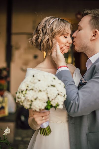 Fotografo di matrimoni Yuliya Kundera (julikundera). Foto del 11 ottobre 2022