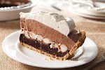 Layered Marshmallow & Chocolate Pudding Pie was pinched from <a href="http://www.kraftrecipes.com/recipes/layered-marshmallow-chocolate-pudding-pie-178128.aspx" target="_blank">www.kraftrecipes.com.</a>