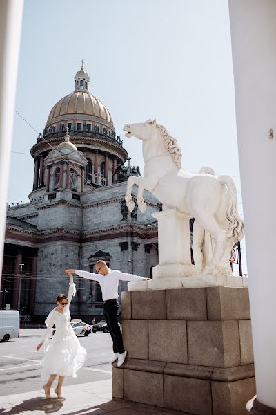 Nhiếp ảnh gia ảnh cưới Polina Pavlova (polina-pavlova). Ảnh của 25 tháng 8 2022