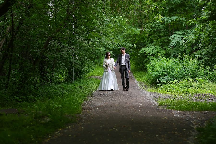 Wedding photographer Ekaterina Dvoreckaya (dvoretskaya). Photo of 13 February 2020