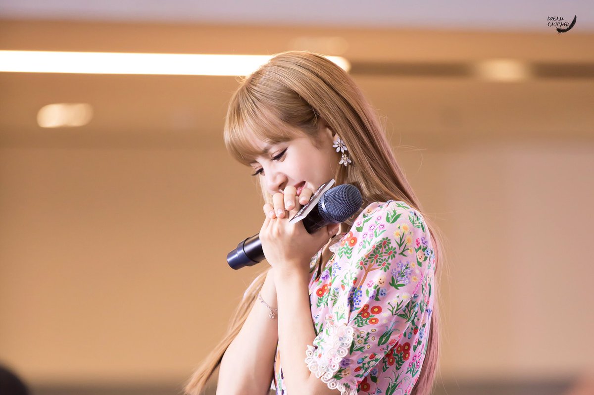 Lisa-Thailand-00