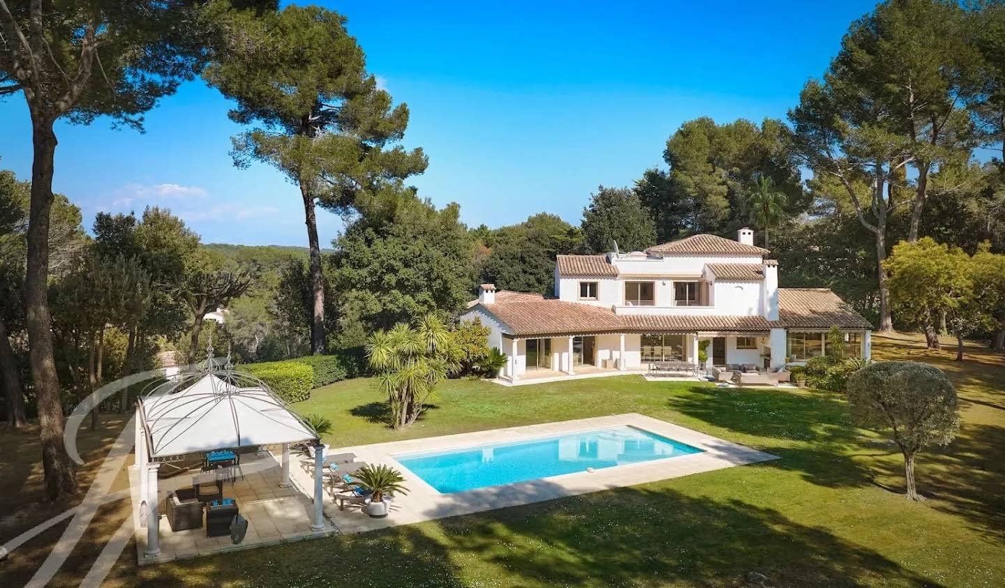 Villa with pool Mougins