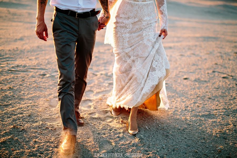 Fotógrafo de casamento Aleksandr Litvinchuk (lytvynchuksasha). Foto de 29 de junho 2016