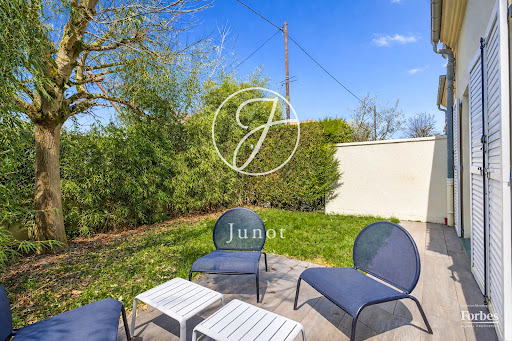House with garden and terrace 3
