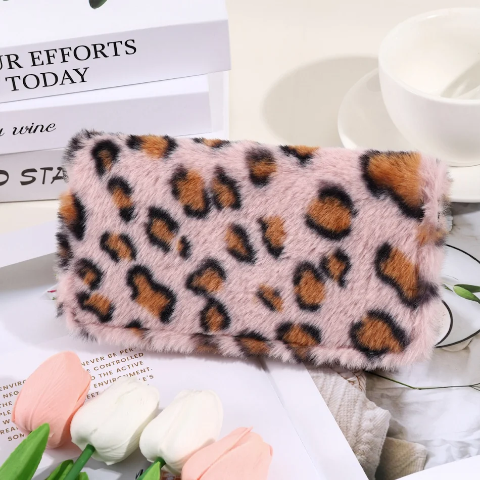 Creative Plush Coin Purse Fashion Leopard Print, a stylish and adorable way to carry your coins and small essentials, so