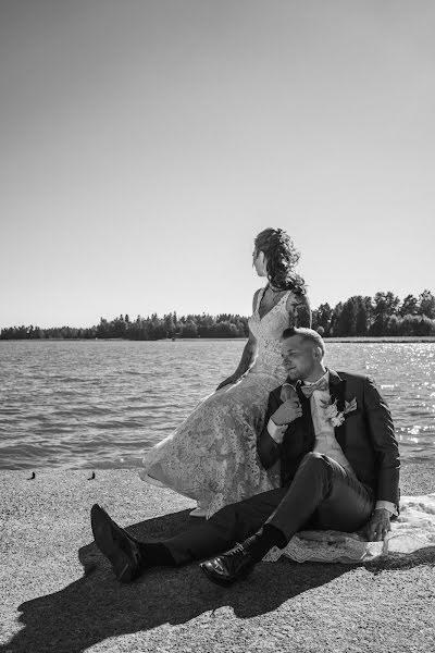 Wedding photographer Suvi Mikkanen (suvihelmi). Photo of 20 June 2023