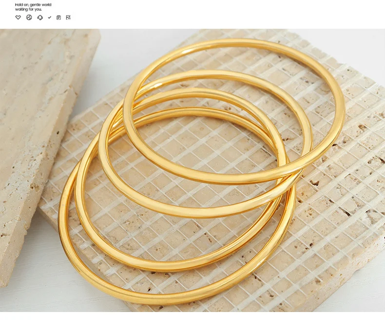 Title 7, Vrouwen Franse Kleurloze Retro Effen Ring Armba...