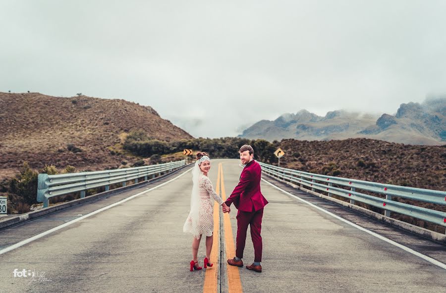 Fotógrafo de casamento Jhon Molina (fotoluzstudio). Foto de 20 de julho 2019