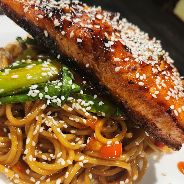 Teriyaki Salmon over Lo Mein