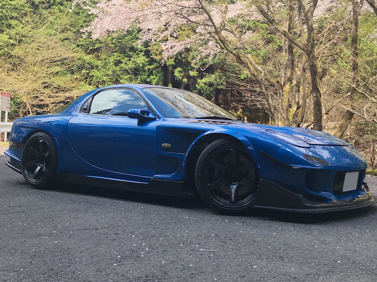 RX-7のRX-7・FD3S・タイヤ・ホイール紹介に関するカスタム事例の投稿画像1枚目
