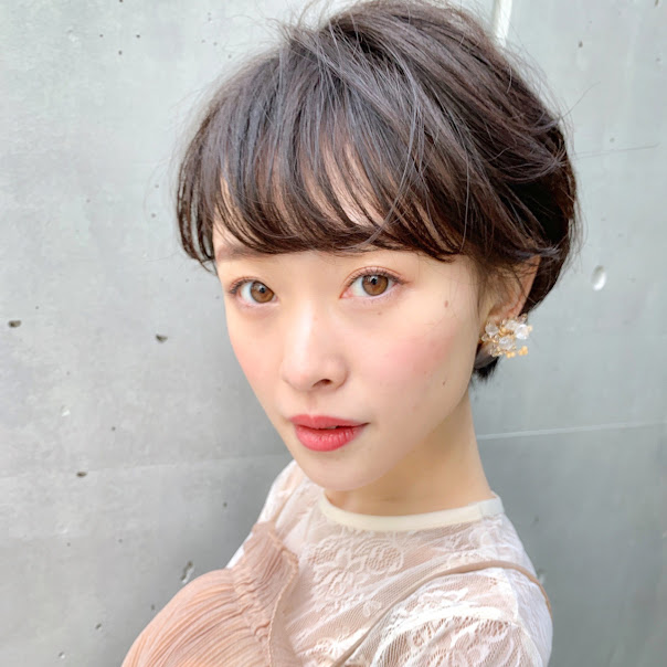 ショートヘアで小顔が実現 いろいろなヘアスタイルをチェック 西