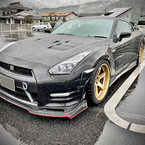 NISSAN GT-R R35