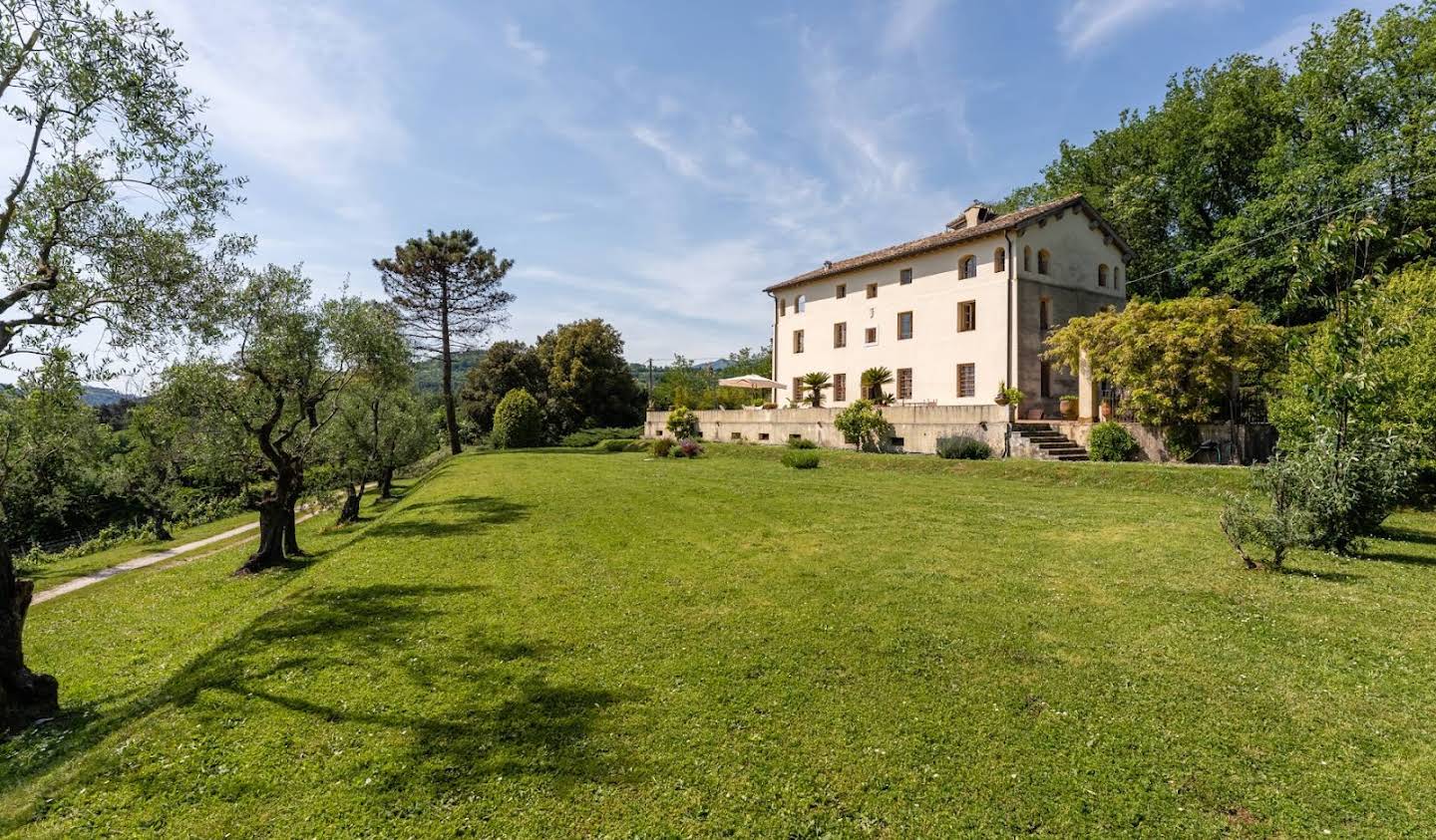 Farm house with garden Lucca