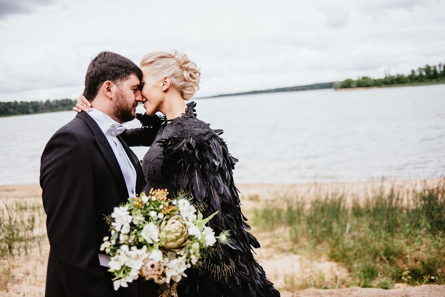 Wedding photographer Sergey Zaporozhec (zaporozhets). Photo of 15 December 2015