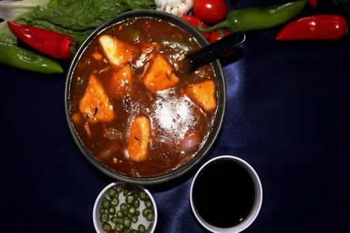 Paneer Cubes In Manchurian Gravy