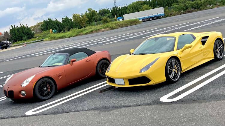 ポンティアックその他のカンナムスパイダー・ビュート・GT-Rニスモ・SLRマクラーレン・488スパイダーに関するカスタム事例の投稿画像4枚目