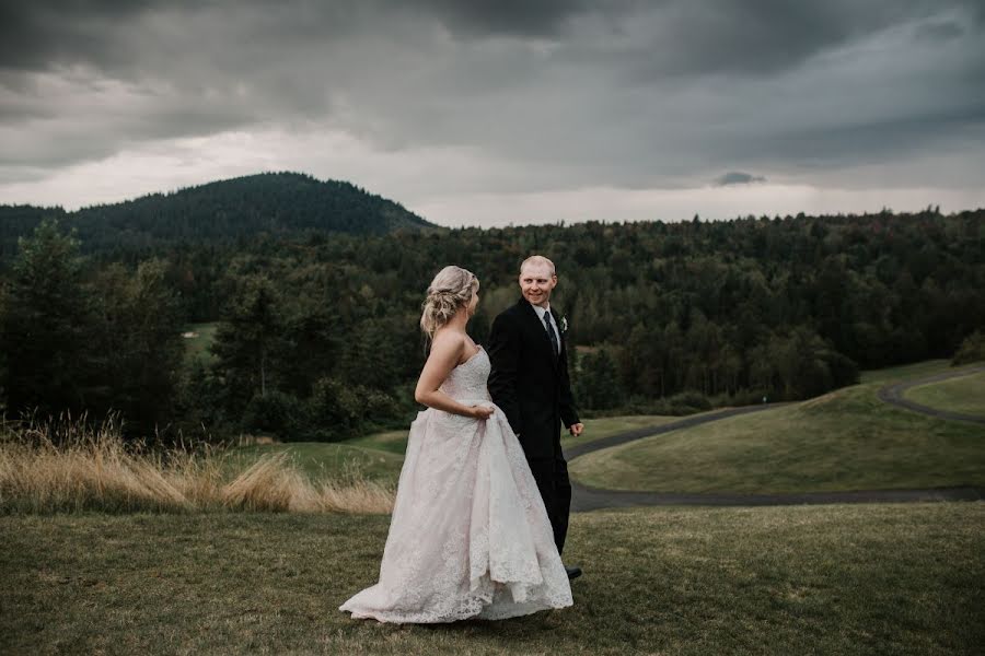 Fotógrafo de bodas Lindsay Revell (lindsayrevell). Foto del 18 de junio 2022