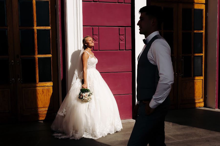 Fotógrafo de casamento Artem Gaysin (artem2018). Foto de 6 de fevereiro 2018