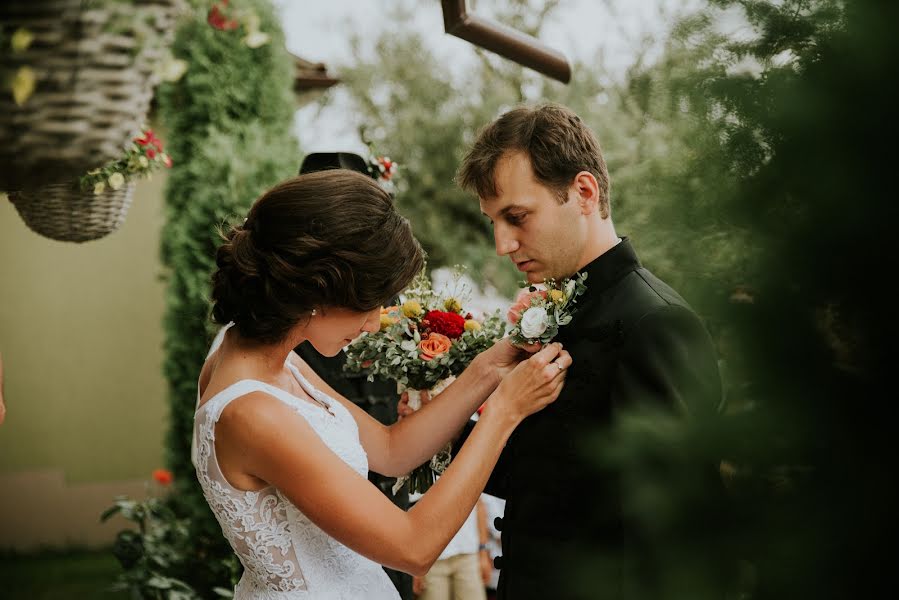 Fotógrafo de casamento Szabolcs Onodi (onodiszabolcs). Foto de 8 de setembro 2017