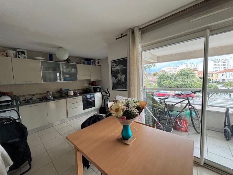 Location  appartement 3 pièces 59 m² à Cagnes-sur-Mer (06800), 1 240 €