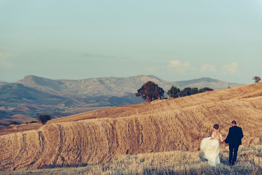 Fotógrafo de casamento Giuseppe Parello (parello). Foto de 1 de setembro 2018