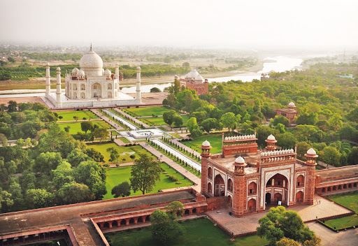 Wander the Gardens of the Taj Mahal — Google Arts &amp; Culture